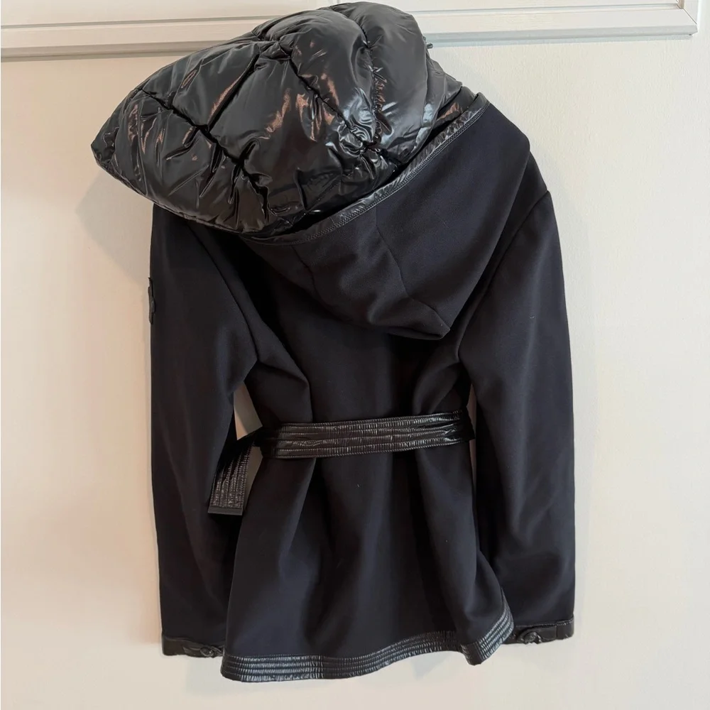 Moncler black Jacket with Belt - Picture 4 of 7